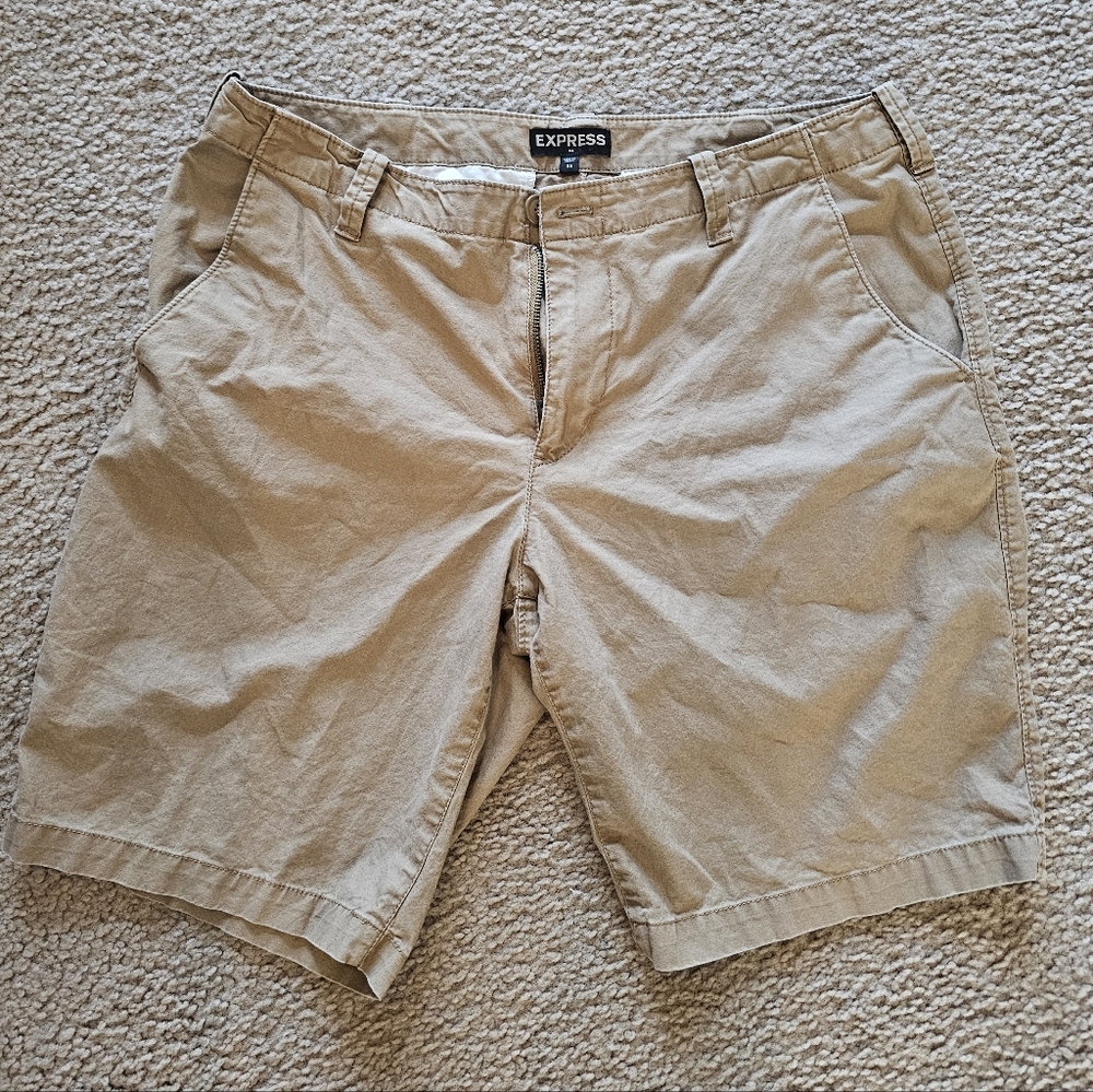 Express Men's Khaki Flat Front Shorts